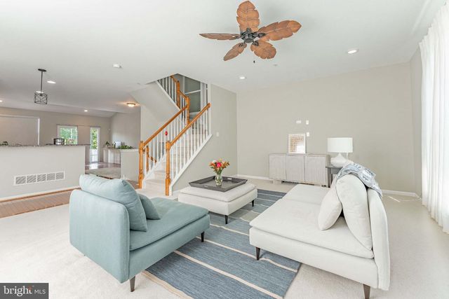 1422 BRAYDEN DR, Boothwyn, PA 19061