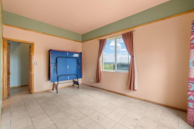 626 Dinkle Road, Edgewood, NM 87015