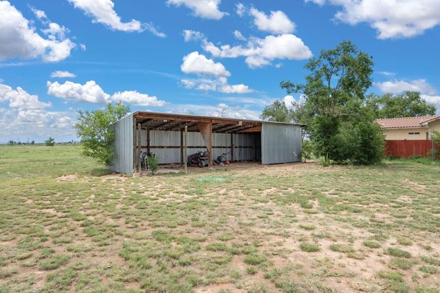 626 Dinkle Road, Edgewood, NM 87015