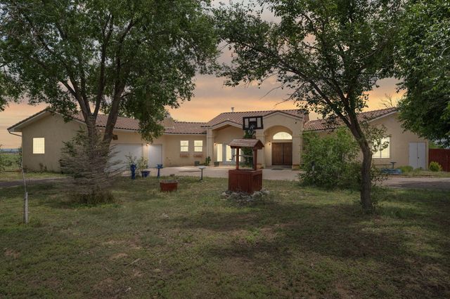 626 Dinkle Road, Edgewood, NM 87015