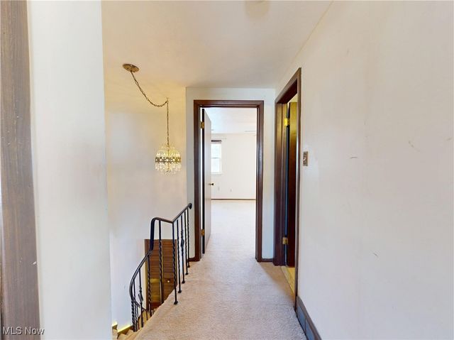 6484 State Road D1, Parma, OH 44134