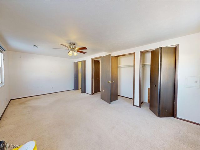 6484 State Road D1, Parma, OH 44134