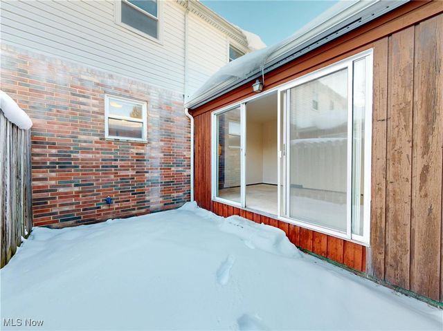 6484 State Road D1, Parma, OH 44134