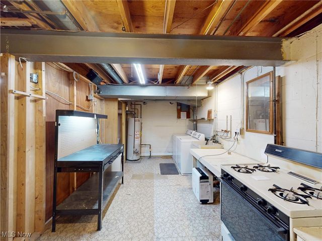 6484 State Road D1, Parma, OH 44134