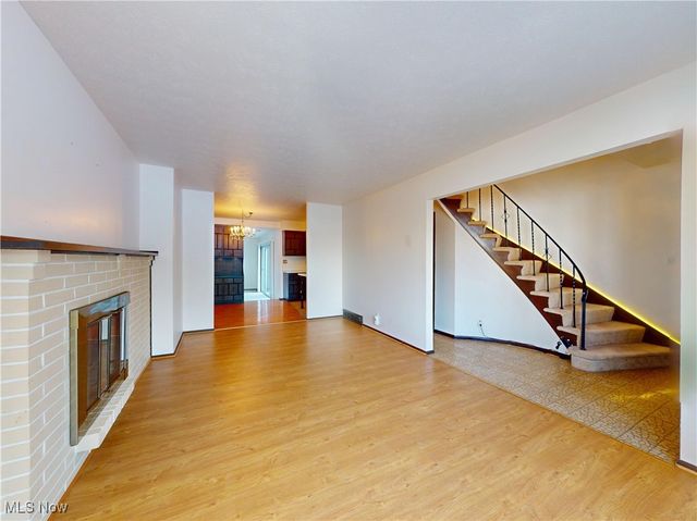 6484 State Road D1, Parma, OH 44134