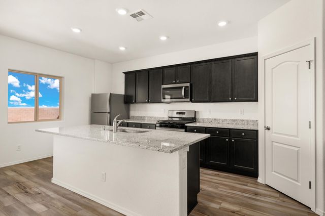 436 Audrey Avenue SW, Los Lunas, NM 87031