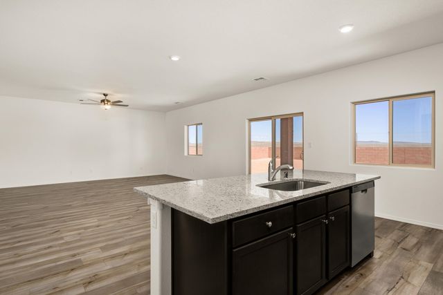 436 Audrey Avenue SW, Los Lunas, NM 87031