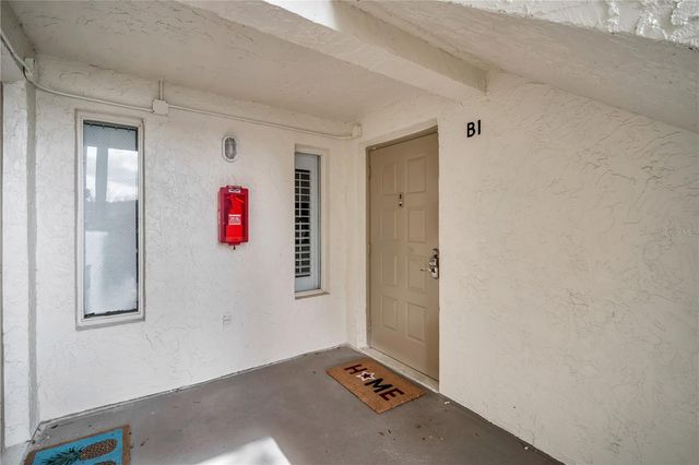 1441 PINE GLEN LANE B1, Tarpon Springs, FL 34688