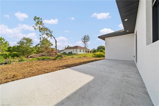 3103 42nd ST W, Lehigh Acres, FL 33971