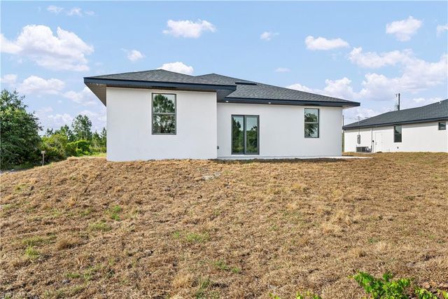 3103 42nd ST W, Lehigh Acres, FL 33971