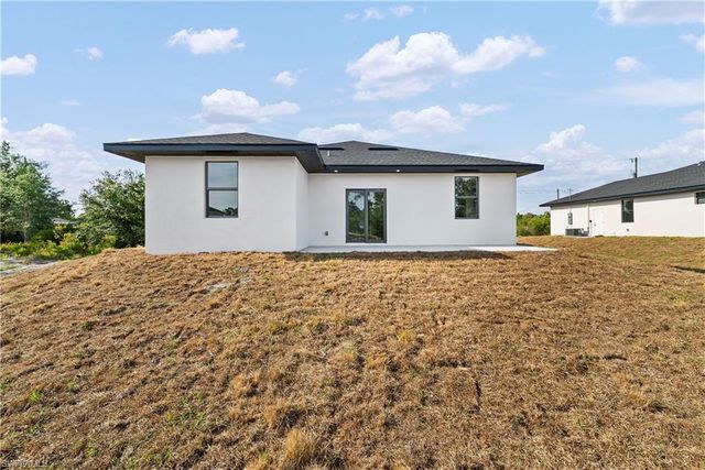 3103 42nd ST W, Lehigh Acres, FL 33971