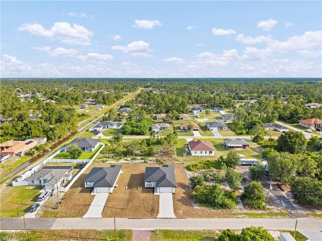 3103 42nd ST W, Lehigh Acres, FL 33971