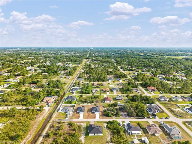 3103 42nd ST W, Lehigh Acres, FL 33971