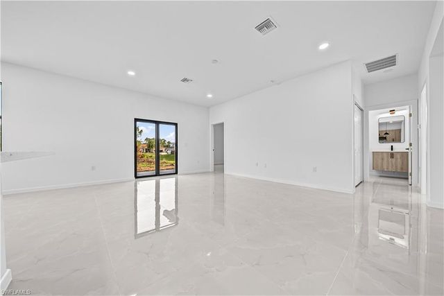 3103 42nd ST W, Lehigh Acres, FL 33971