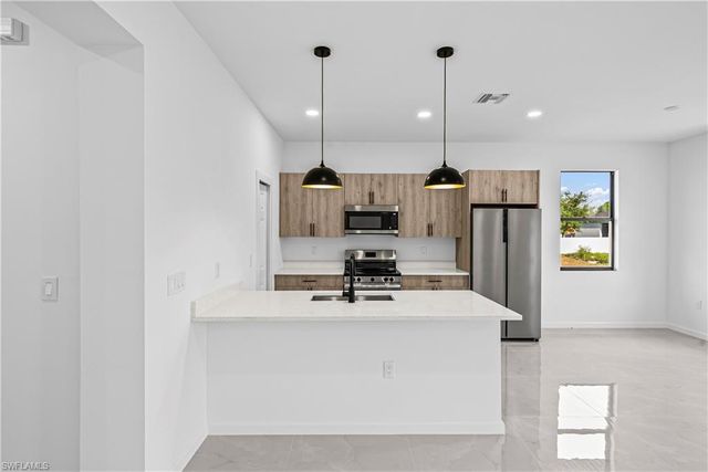 3103 42nd ST W, Lehigh Acres, FL 33971