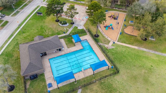 6450 New World Drive, Katy, TX 77449