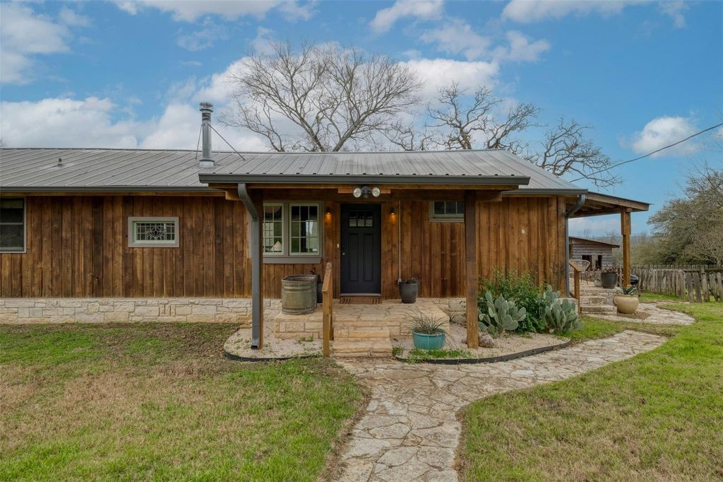 317 Walnut Creek RD, Bastrop, TX 78602