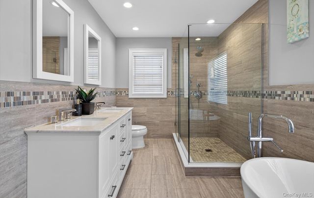 805 Pine Place, Bellmore, NY 11710