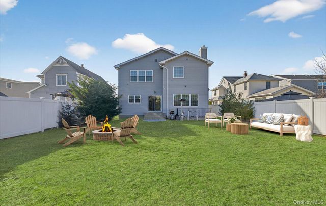 805 Pine Place, Bellmore, NY 11710