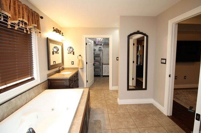 4303 Phillips Dr., Paragould, AR 72450