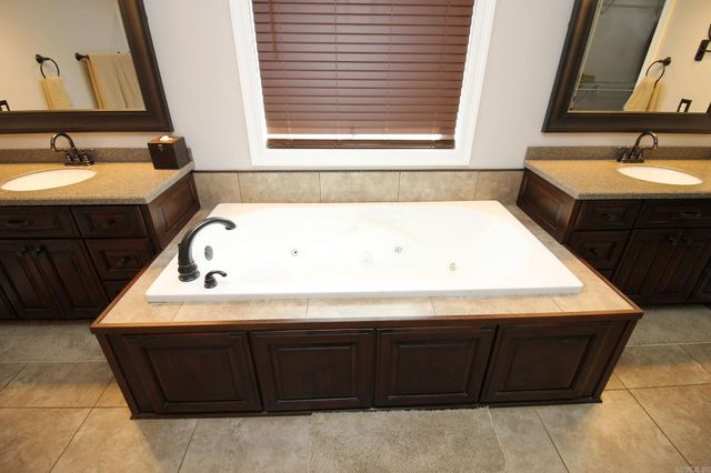 4303 Phillips Dr., Paragould, AR 72450