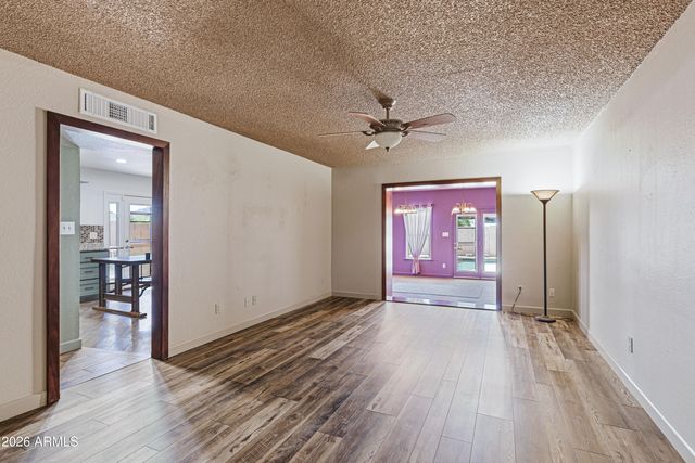 1025 E Cheryl Drive, Phoenix, AZ 85020