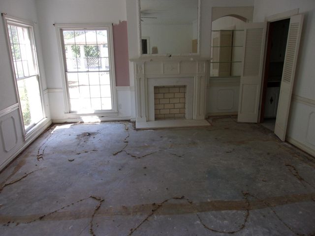 517 Lee, Sulphur Springs, TX 75482