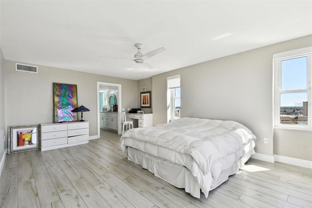 5200 BRITTANY DRIVE S 1502, St Petersburg, FL 33715