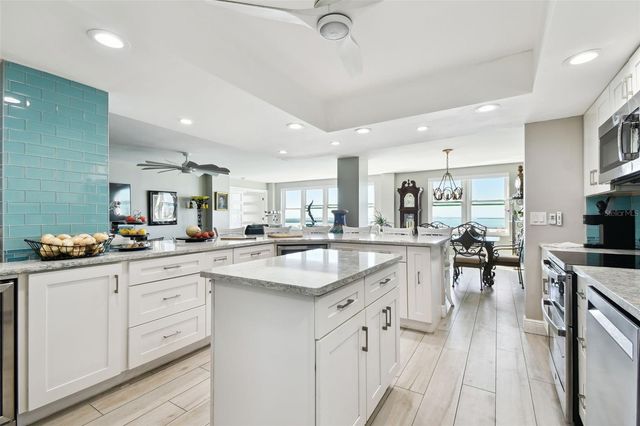 5200 BRITTANY DRIVE S 1502, St Petersburg, FL 33715