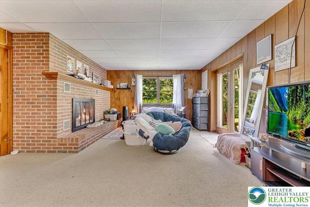141 Church Hill Road, Mahoning Twp, PA 18235