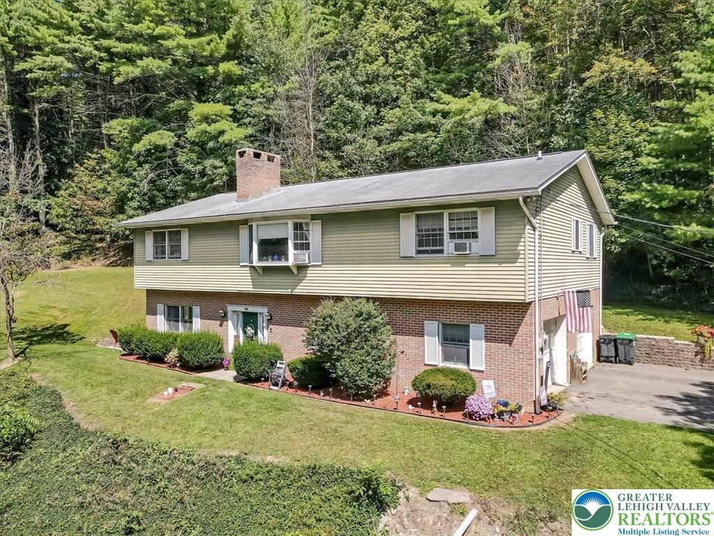 141 Church Hill Road, Mahoning Twp, PA 18235