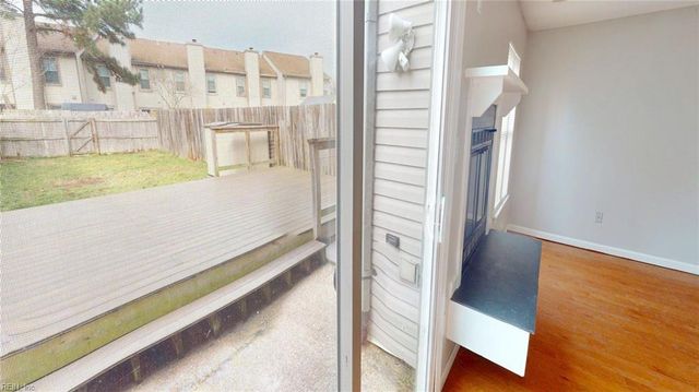 313 Woods Edge CT, Virginia Beach, VA 23462