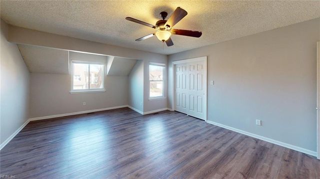 313 Woods Edge CT, Virginia Beach, VA 23462