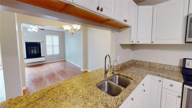 313 Woods Edge CT, Virginia Beach, VA 23462