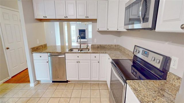 313 Woods Edge CT, Virginia Beach, VA 23462