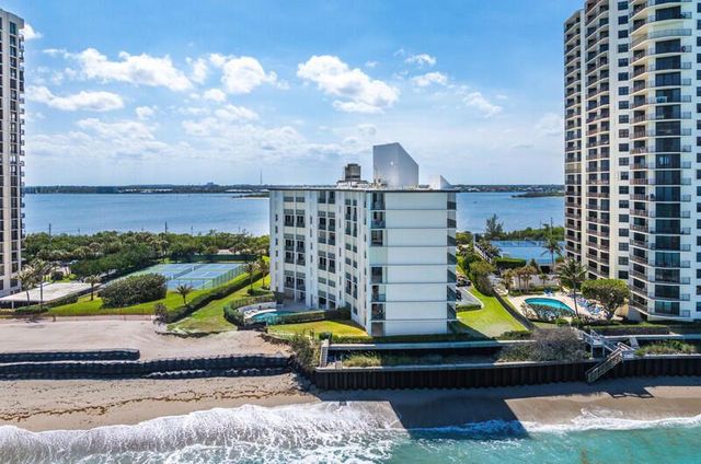 5400 N Ocean Drive 7b, Singer Island, FL 33404