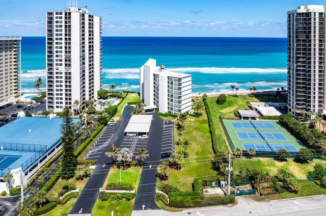 5400 N Ocean Drive 7b, Singer Island, FL 33404