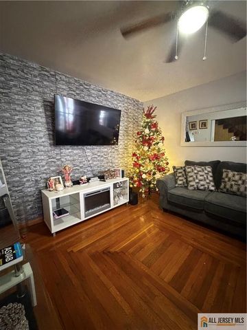 350 Summit Avenue, Perth Amboy, NJ 08861