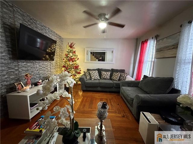 350 Summit Avenue, Perth Amboy, NJ 08861