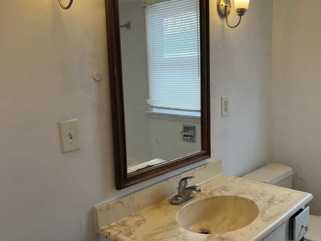 107 N Pierce Avenue, Wheaton, IL 60187