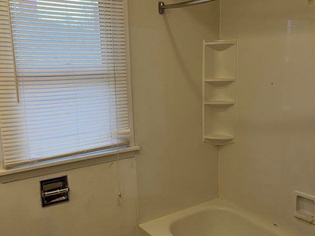 107 N Pierce Avenue, Wheaton, IL 60187