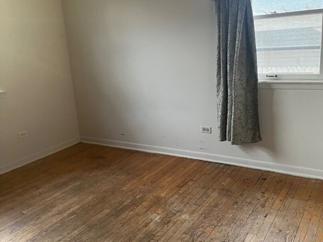 107 N Pierce Avenue, Wheaton, IL 60187