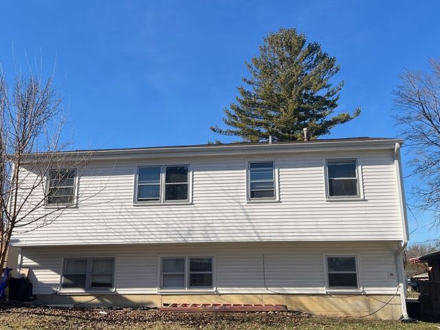 107 N Pierce Avenue, Wheaton, IL 60187