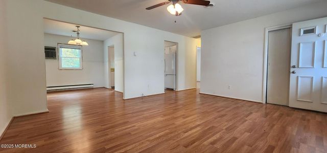 77 Brakenbury Drive, Toms River, NJ 08757