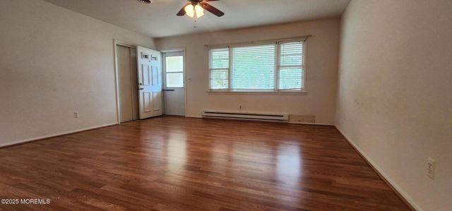 77 Brakenbury Drive, Toms River, NJ 08757