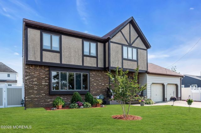 3239 Meadow Street, Toms River, NJ 08753