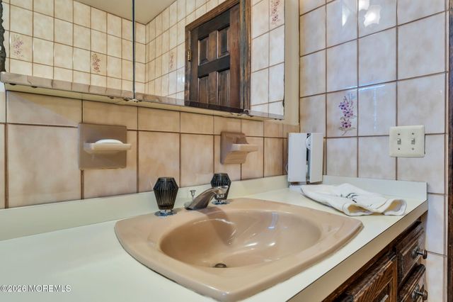 3239 Meadow Street, Toms River, NJ 08753