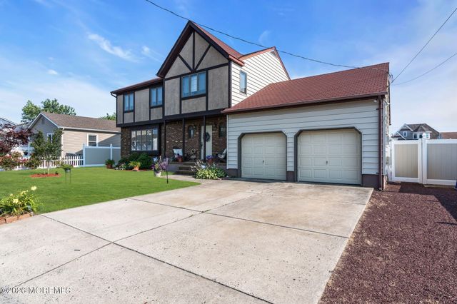 3239 Meadow Street, Toms River, NJ 08753