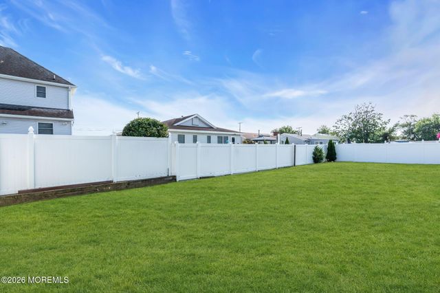 3239 Meadow Street, Toms River, NJ 08753