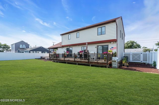 3239 Meadow Street, Toms River, NJ 08753